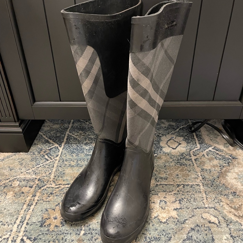 Burberry Rainboots